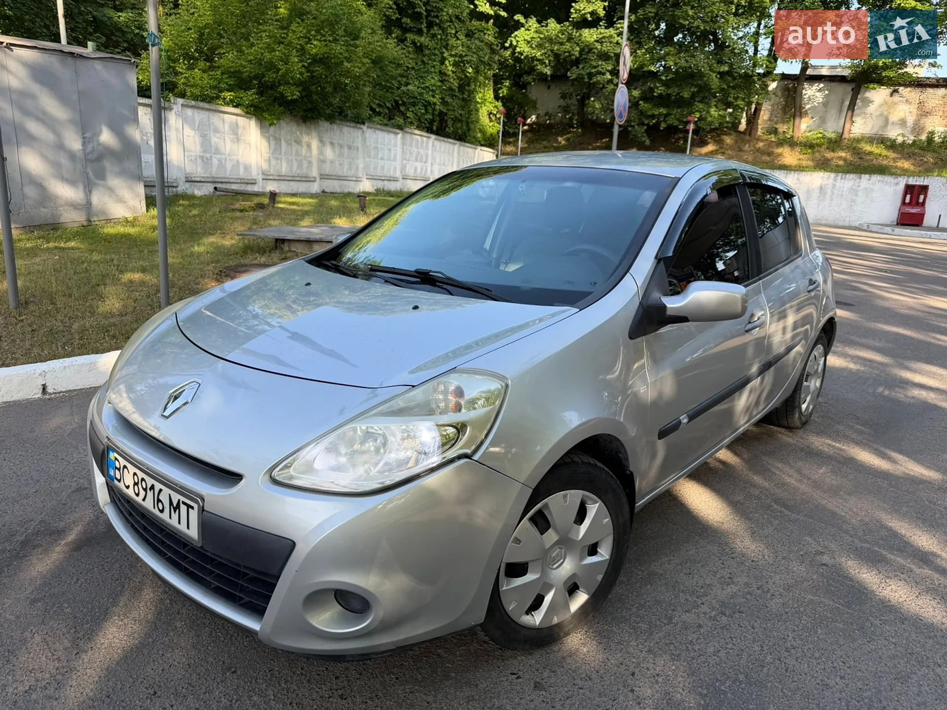 2010 Renault Clio - мініатюра 12