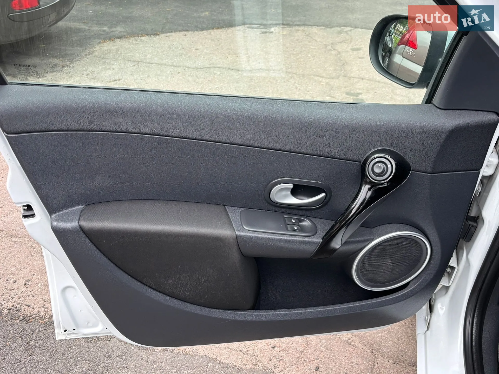 2011 Renault Clio - мініатюра 37