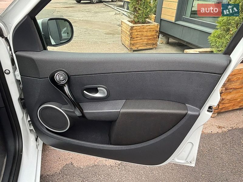 Універсал Renault Clio 2011 в Житомирі