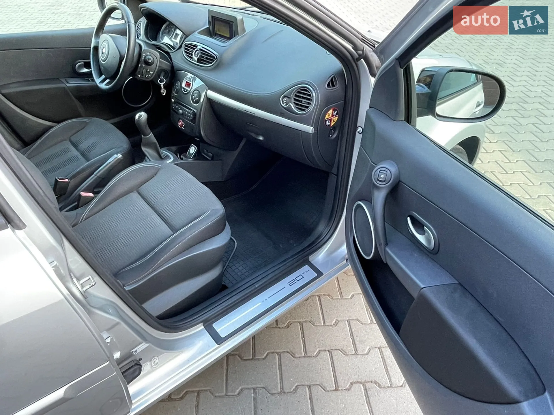 2010 Renault Clio - мініатюра 27