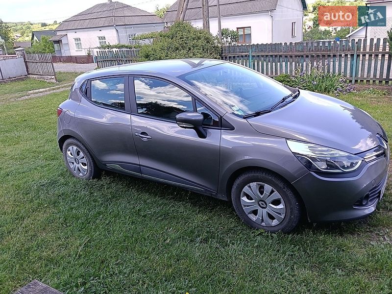 Хэтчбек Renault Clio 2015 в Бурштыне