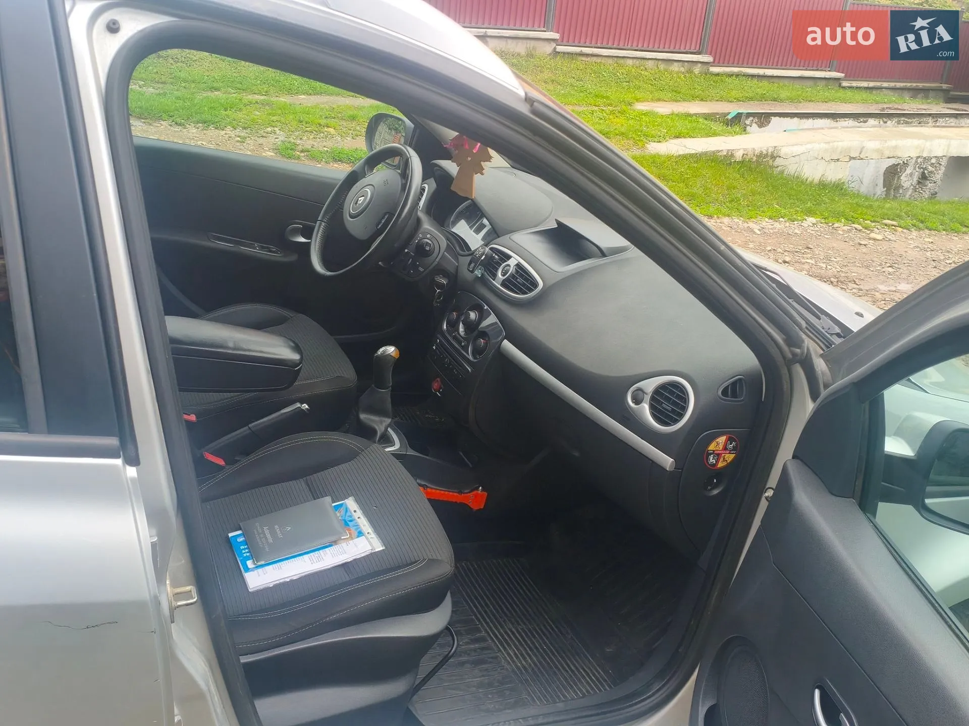 2012 Renault Clio - мініатюра 11