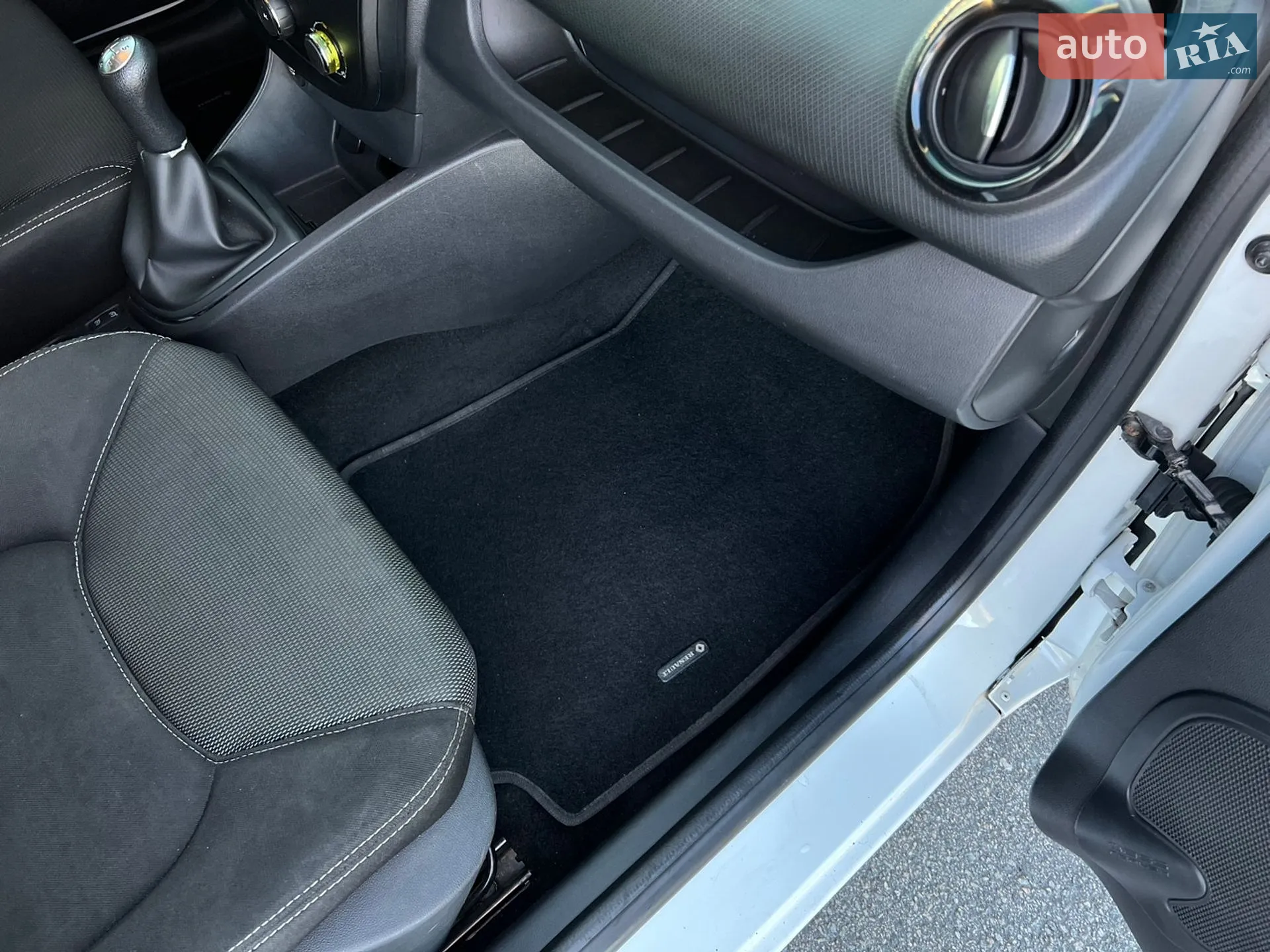 2015 Renault Clio - мініатюра 14