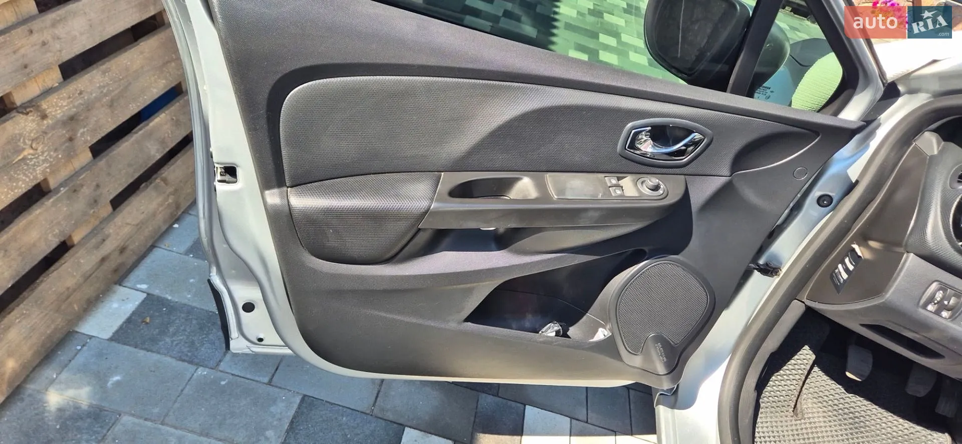 Renault Clio 2013 VIN VF15RJL0H49600953 фото оголошення 12 з 20