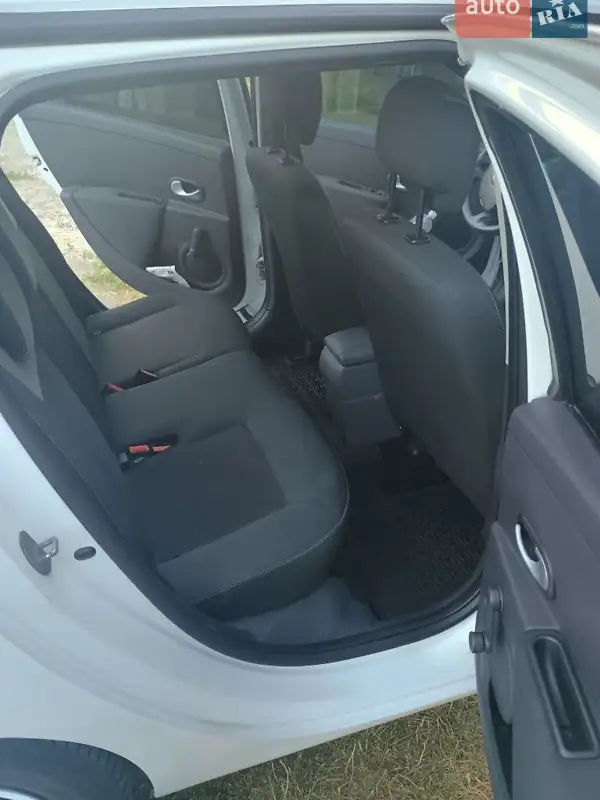 Renault Clio 2010 VIN VF1KR2V0H44666384 фото оголошення 8 з 45