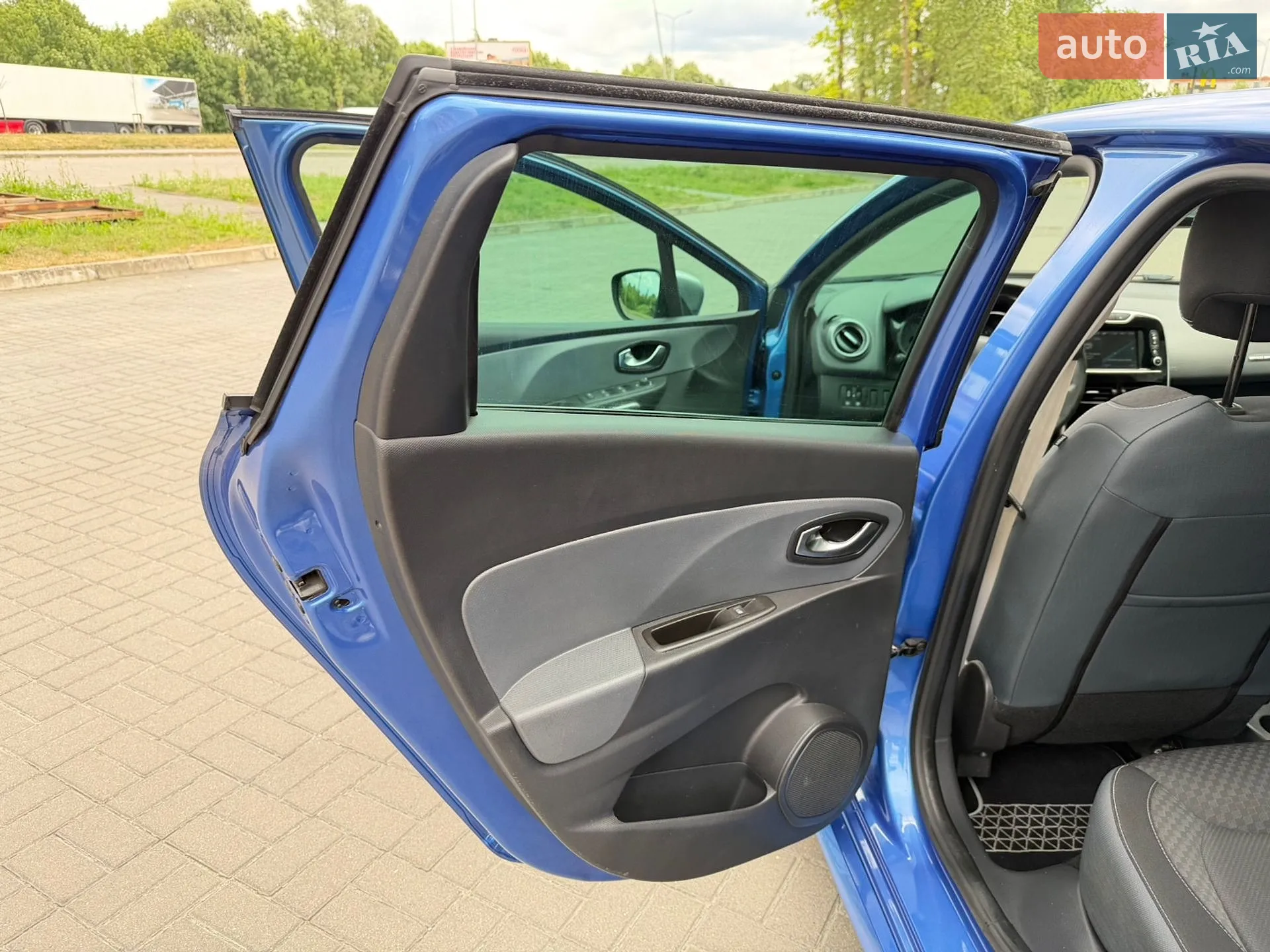 2015 Renault Clio - мініатюра 23