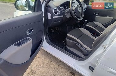 Хэтчбек Renault Clio 2012 в Дубно