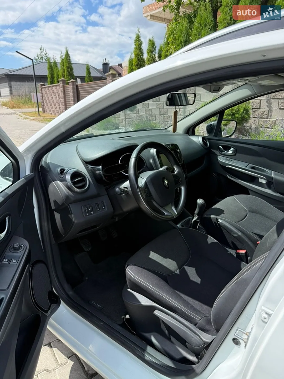 2015 Renault Clio - мініатюра 11