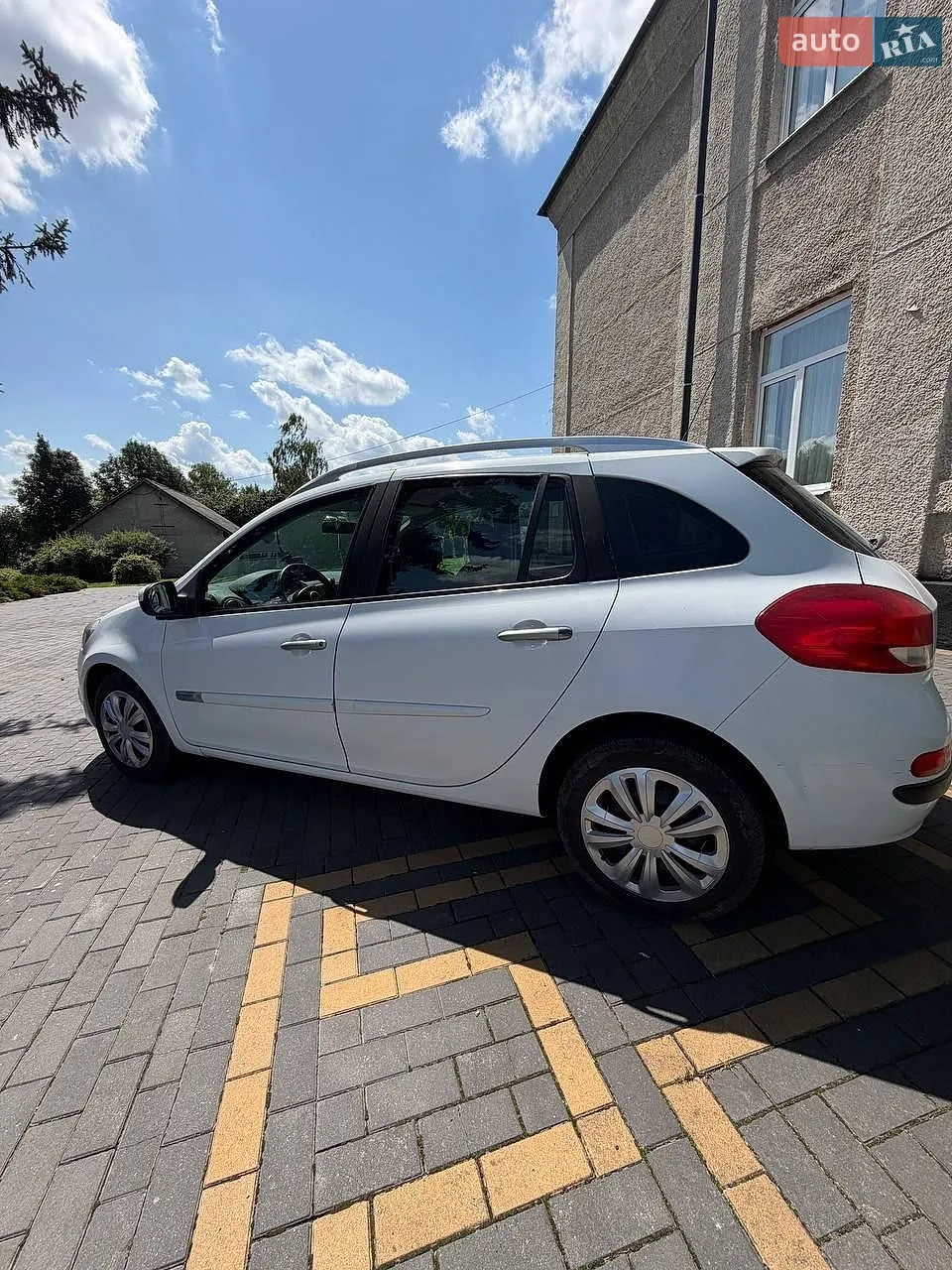 2011 Renault Clio - мініатюра 8