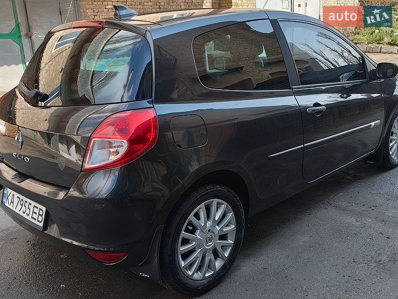 Хэтчбек Renault Clio 2009 в Киеве