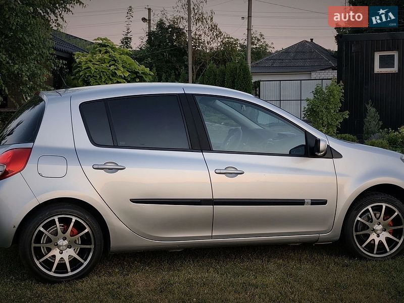 Хэтчбек Renault Clio 2007 в Кременчуге фото 20 Хэтчбек Renault Clio 2007 в Кременчуге