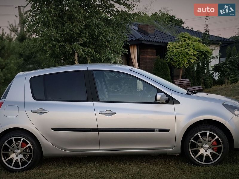 Хэтчбек Renault Clio 2007 в Кременчуге фото 21 Хэтчбек Renault Clio 2007 в Кременчуге