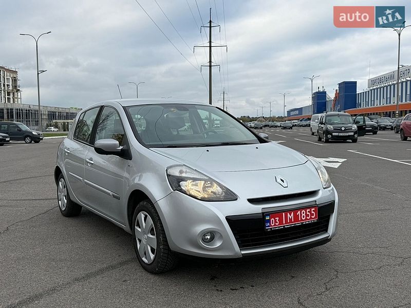Хэтчбек Renault Clio 2011 в Луцке