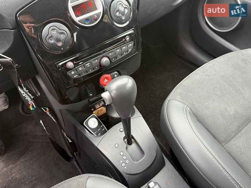 Хэтчбек Renault Clio 2011 в Луцке