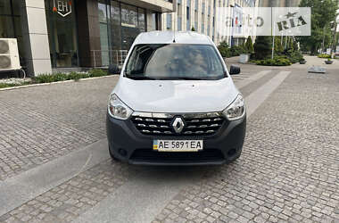 Минивэн Renault Dokker 2017 в 
