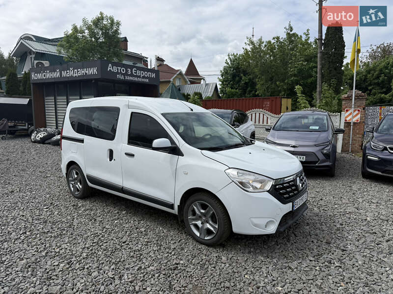 Минивэн Renault Dokker 2021 в 