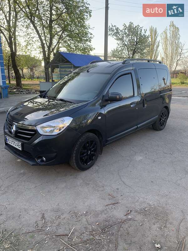 Минивэн Renault Dokker 2016 в 