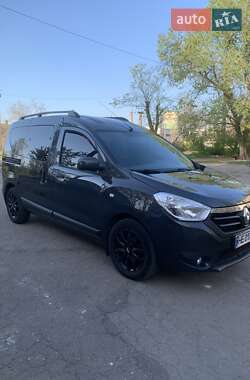 Минивэн Renault Dokker 2016 в 
