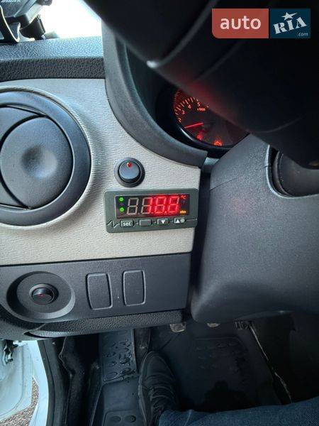 Вантажний фургон Renault Dokker 2013 в Києві