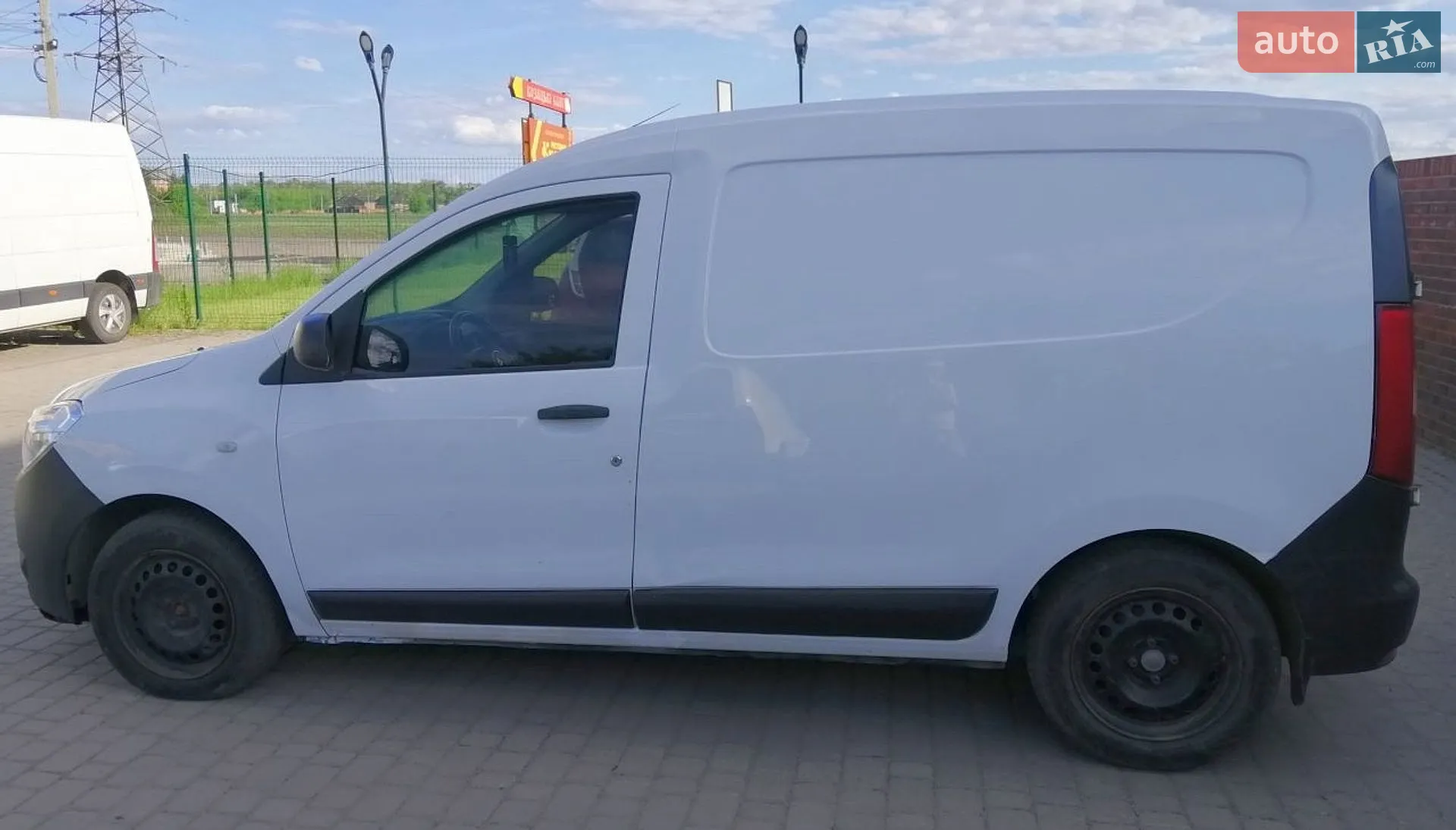 Renault Dokker 2016 VIN VF18SR23456869733 фото оголошення 2 з 23