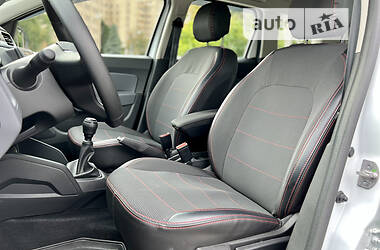 Внедорожник / Кроссовер Renault Duster 2020 в 
