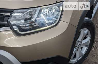 Внедорожник / Кроссовер Renault Duster 2018 в 