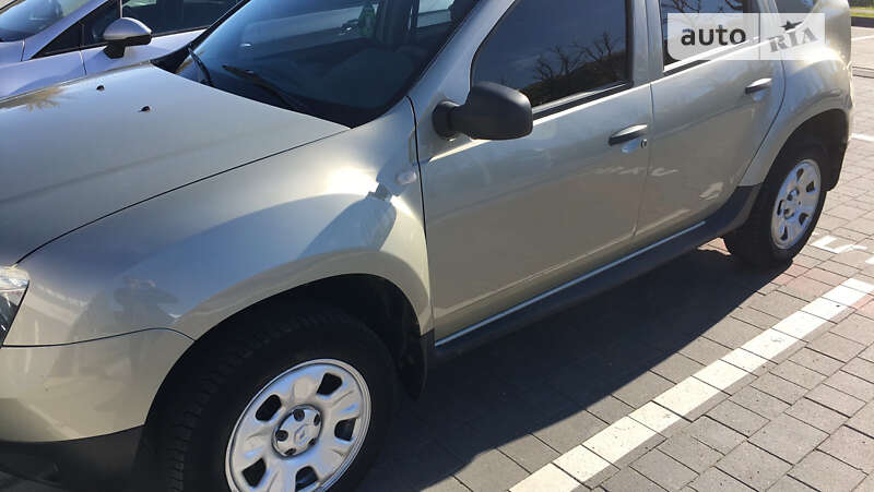 Внедорожник / Кроссовер Renault Duster 2014 в Надворной