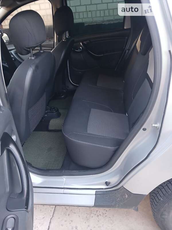 Внедорожник / Кроссовер Renault Duster 2016 в Любаре