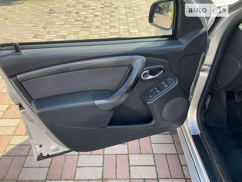 Внедорожник / Кроссовер Renault Duster 2016 в Кривом Роге