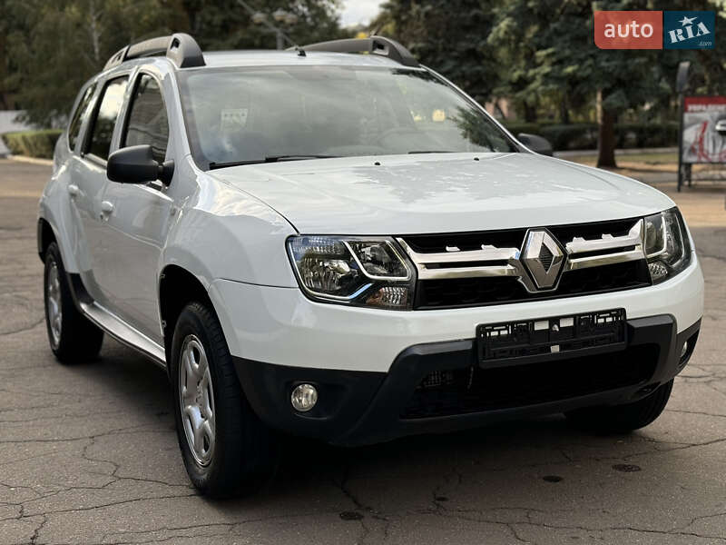 Внедорожник / Кроссовер Renault Duster 2017 в Каменском