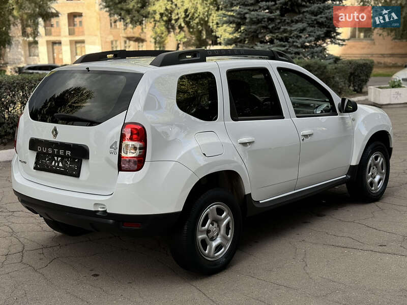 Внедорожник / Кроссовер Renault Duster 2017 в Каменском