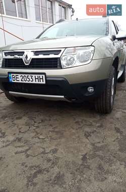 Внедорожник / Кроссовер Renault Duster 2012 в Березнеговатом