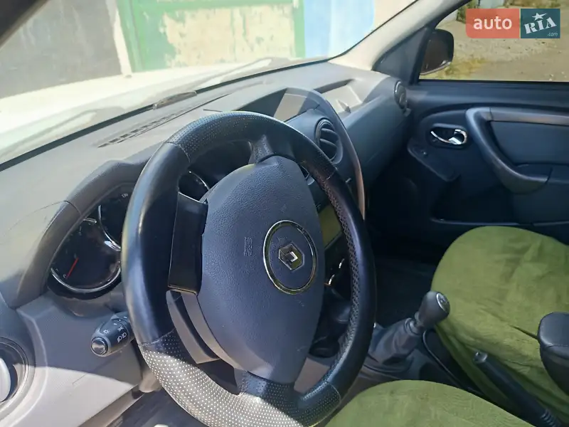 Позашляховик / Кросовер Renault Duster 2016 в 