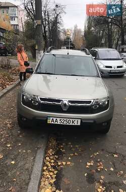 Внедорожник / Кроссовер Renault Duster 2013 в 