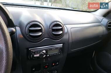 Позашляховик / Кросовер Renault Duster 2013 в 