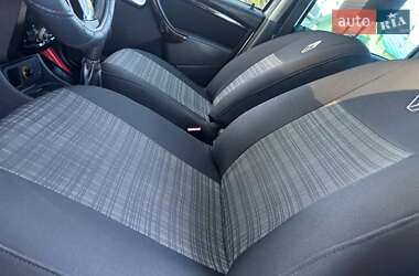 Внедорожник / Кроссовер Renault Duster 2011 в 