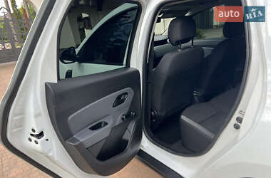Внедорожник / Кроссовер Renault Duster 2018 в 
