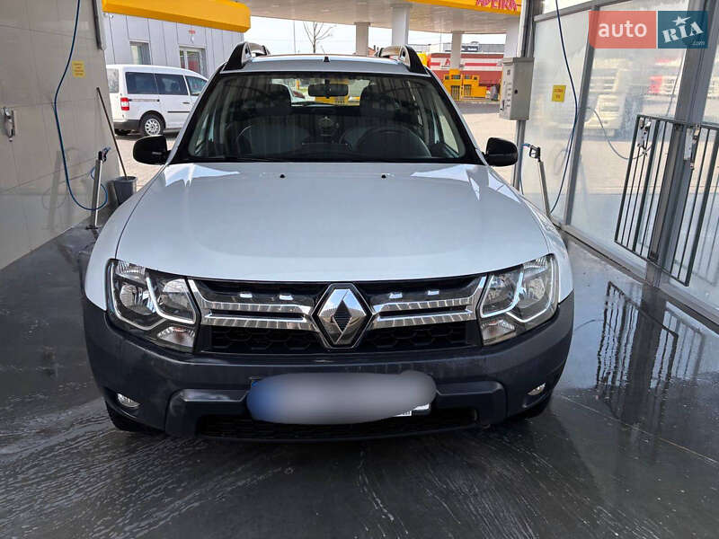 Внедорожник / Кроссовер Renault Duster 2017 в 
