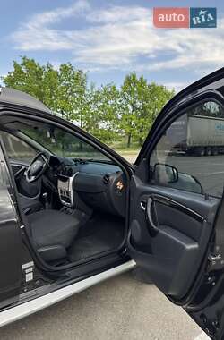 Позашляховик / Кросовер Renault Duster 2012 в 