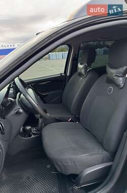 Позашляховик / Кросовер Renault Duster 2012 в 