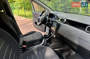 Позашляховик / Кросовер Renault Duster 2021 в 