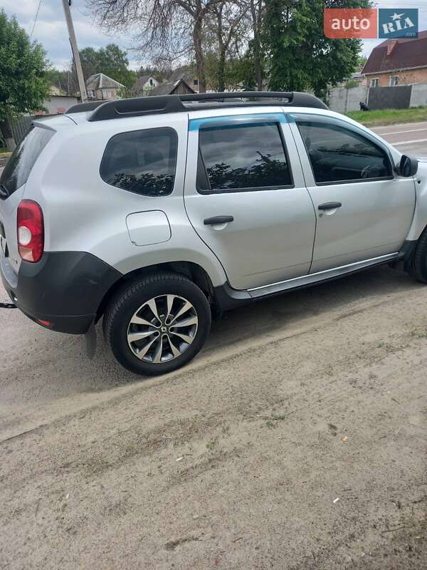 Внедорожник / Кроссовер Renault Duster 2011 в 