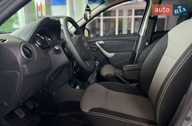 Внедорожник / Кроссовер Renault Duster 2015 в 