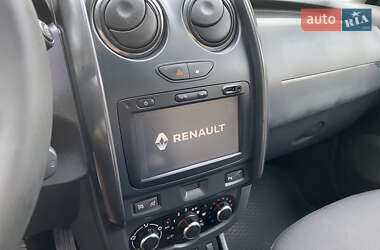 Внедорожник / Кроссовер Renault Duster 2017 в 