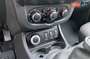 Внедорожник / Кроссовер Renault Duster 2017 в 
