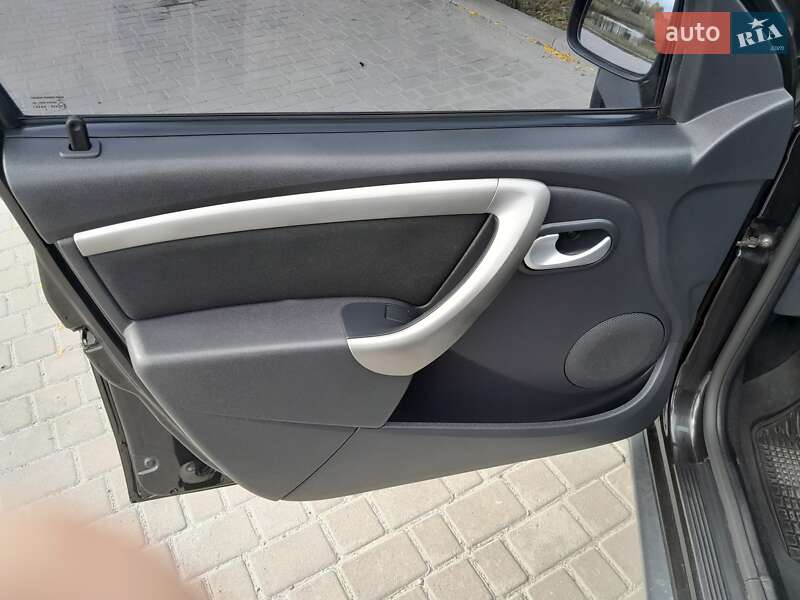 Позашляховик / Кросовер Renault Duster 2012 в Новомосковську