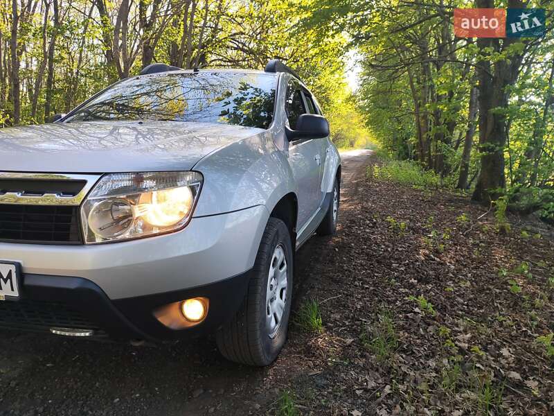 Внедорожник / Кроссовер Renault Duster 2011 в Крыжополе