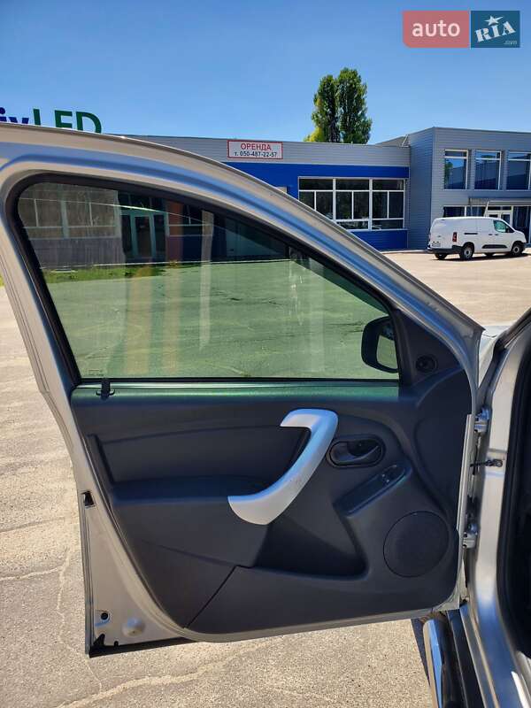 Внедорожник / Кроссовер Renault Duster 2015 в Кропивницком