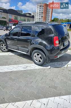 Внедорожник / Кроссовер Renault Duster 2013 в 