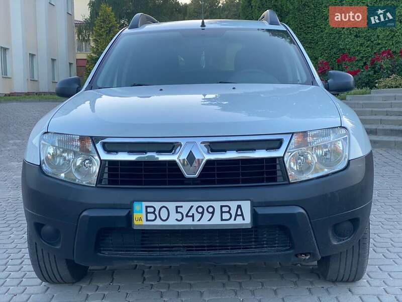 Внедорожник / Кроссовер Renault Duster 2012 в Кременце
